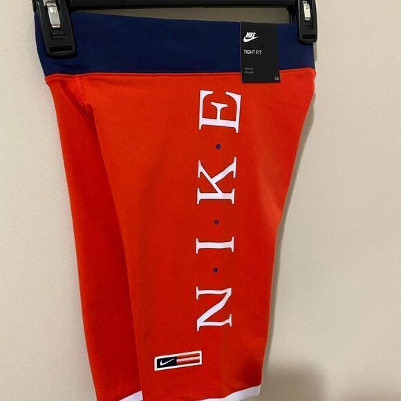 Nike Women's Sportswear Essential Americana Bike Shorts - Picture 6 of 9